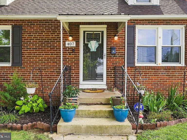 407 Manassas Ave — Photo 4