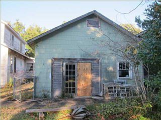 4th image of 160 Avenue E