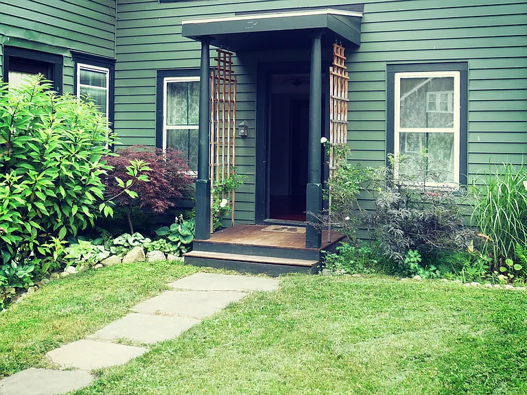 Path to apartment.