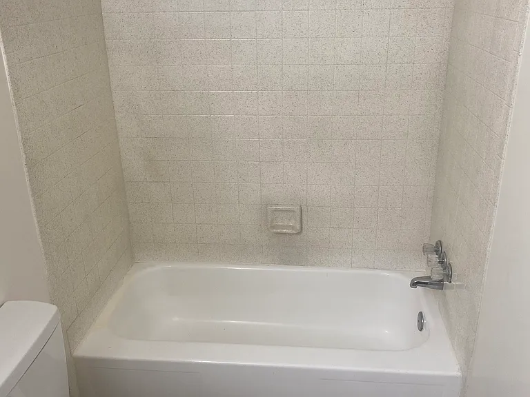 10206 Prince Pl — Photo 13