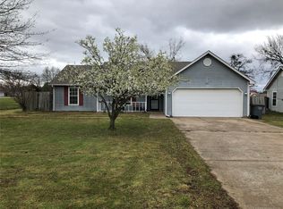 901 NE 4th St, Wagoner, OK 74467