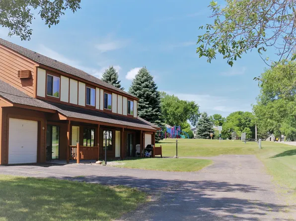 1100 Mont Croix Dr, Hudson, WI 54016