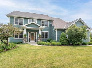 N65W34295 Timberline Rd, Oconomowoc, WI 53066