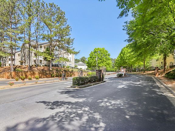 2nd image of 10 Glenwood Way #417
