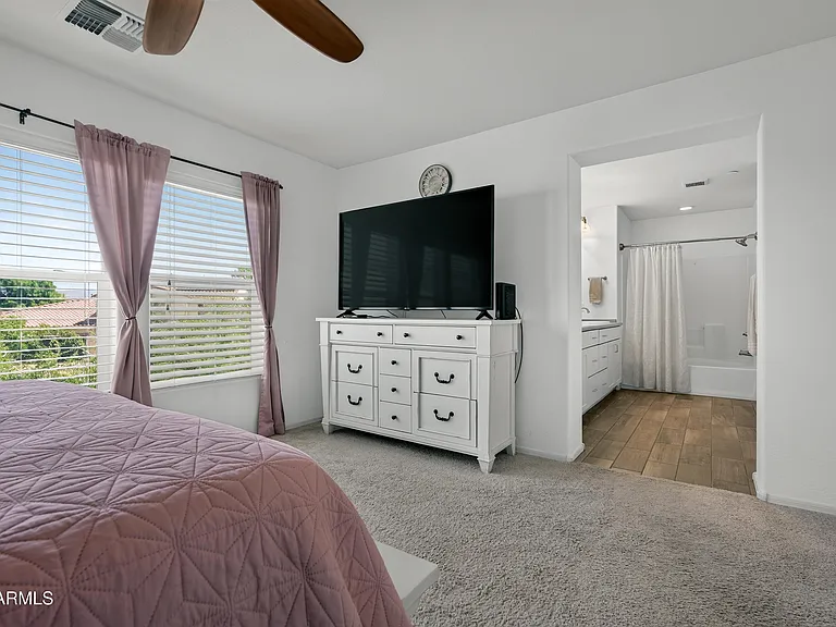 652 Brindle Dr — Photo 6