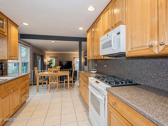 5th image of 78 Burgess Dr