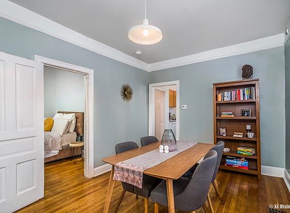 4th image of 1636 N Claremont Ave #1