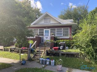 3247 Cambridge St, Toledo, OH 43610