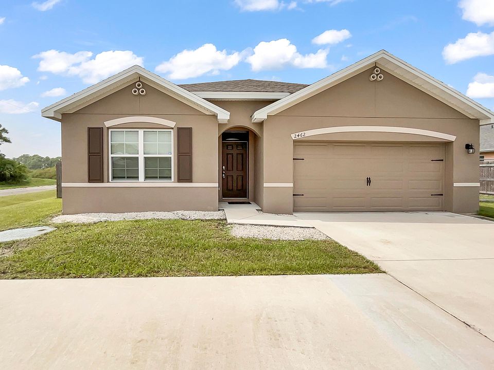 1st image of 2462 SW Savage Boulevard