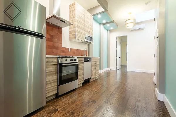 Rented by ERNY LLC | media 33