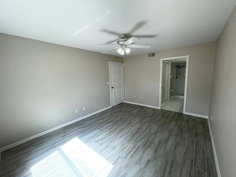 26741 Little John Ct #14 — Photo 11