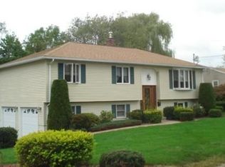 15 Wood Dr, Ludlow, MA 01056