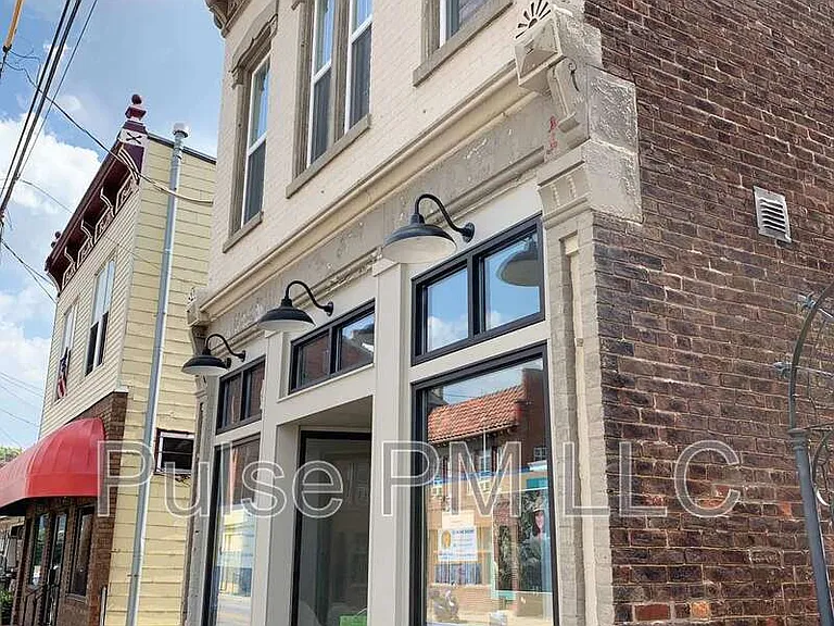 620 6th Ave — Photo 17
