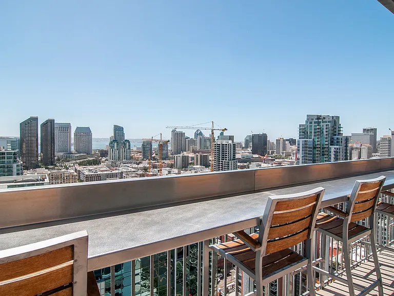 350 11th Ave #931 — Photo 32