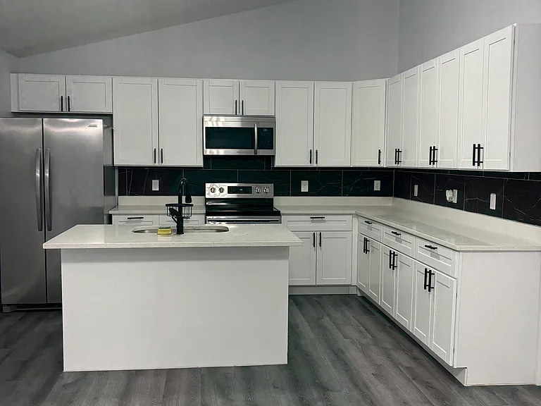 648 Pyramid Ave — Photo 14