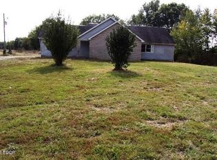 1674 E Fifty North Rd, Beecher City, IL 62414