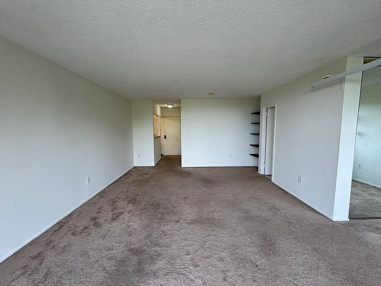 2059 Huntington Ave #1008 — Photo 7