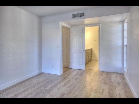5th image of 8625 E Belleview Pl Unit 1020