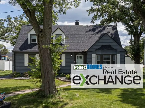 453 Grant St, Bettendorf, IA 52722