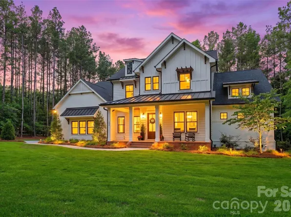 116 Silver Falls Dr, Troutman, NC 28166