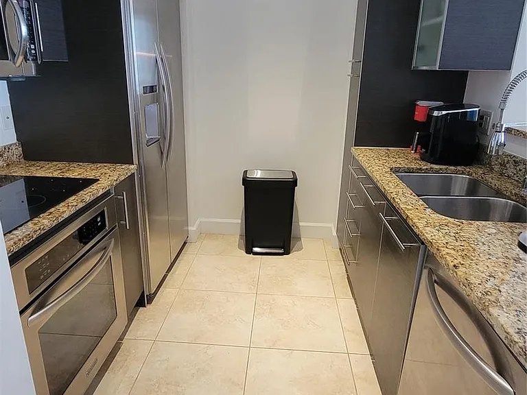 550 Okeechobee Blvd #812 — Photo 7