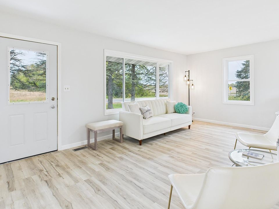 36287 Vickers Dr NE, Cambridge, MN 55008 [Price Cut $25,000] | Zillow