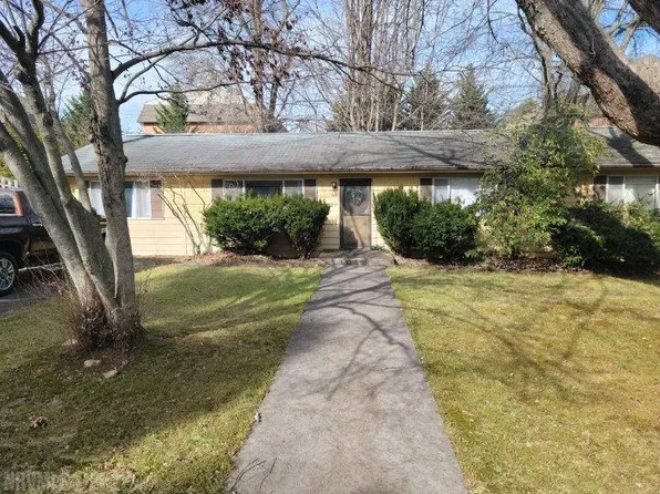 608 Broce Dr, Blacksburg, VA 24060