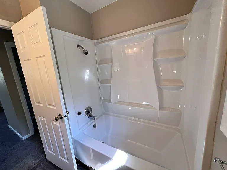 836 Sleepy Hollow Dr #A — Photo 16
