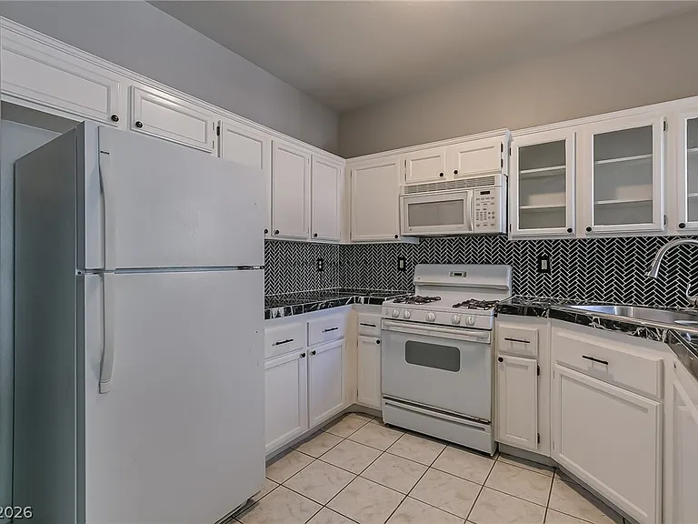 1300 S Arlington St #123 — Photo 8