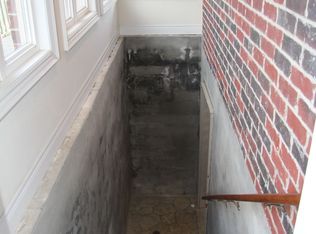 7 Compton Cres #BASEMENT, Toronto, ON M3M 2C3