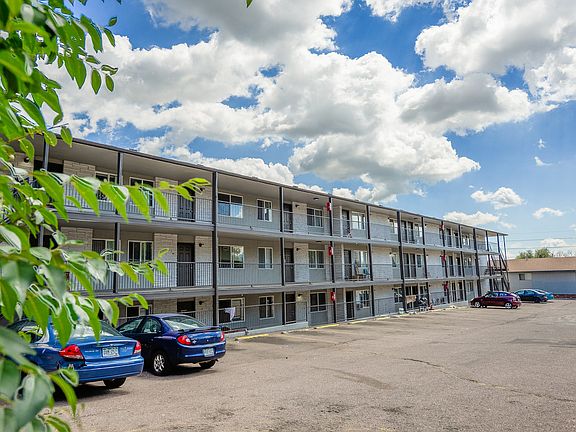2nd image of 223-319 University Dr #319-B6