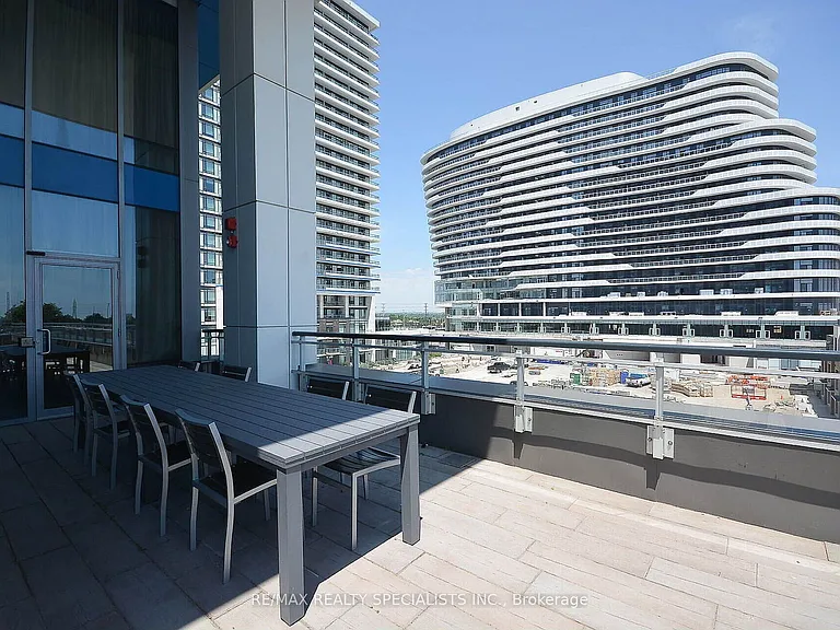 2560 Eglinton Ave W #610 — Photo 40