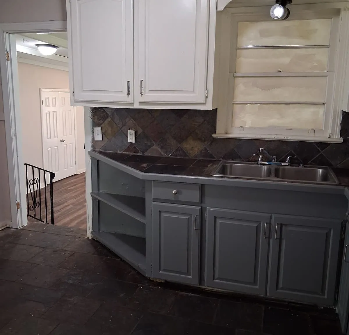 705 Watson St — Photo 1