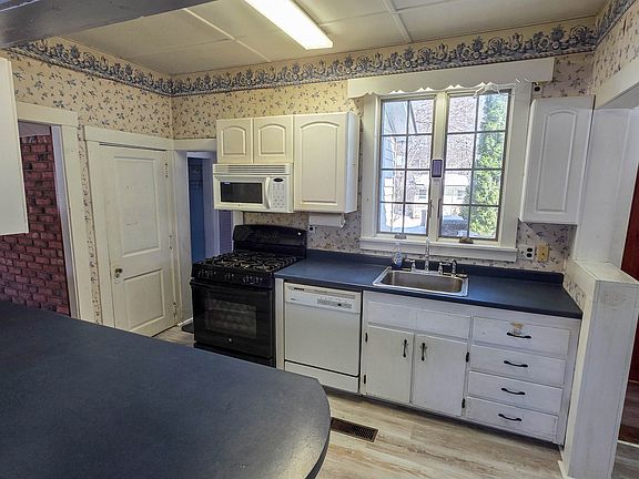 4th image of 3 Cherry Street