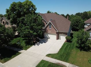 2315 Leverenz Rd, Naperville, IL 60564