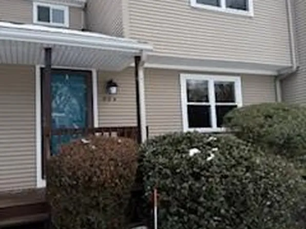 351 New London Ave Unit 304, Warwick, RI 02886