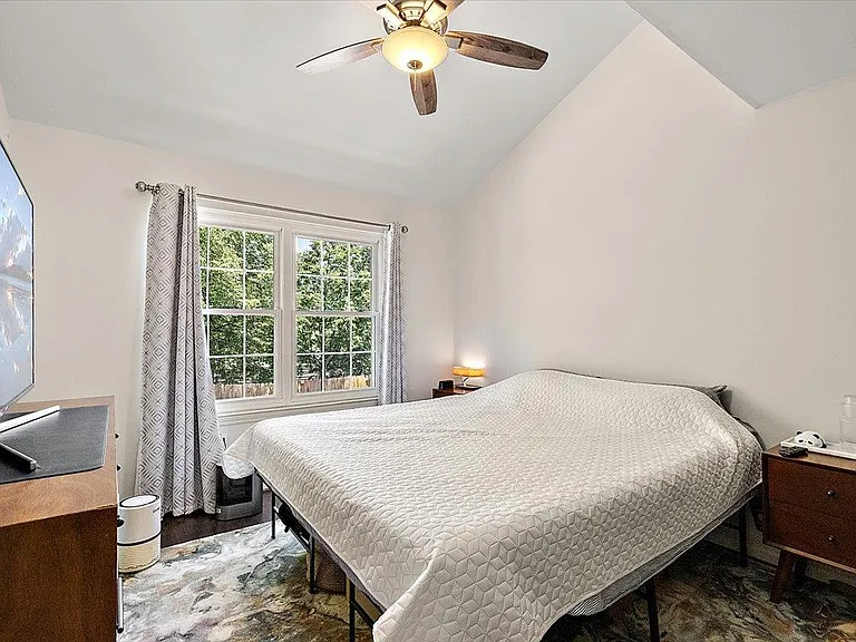 1538 Maryland Club Dr — Photo 11