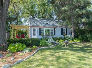 2258 Pinewood Dr, Mounds View, MN 55112