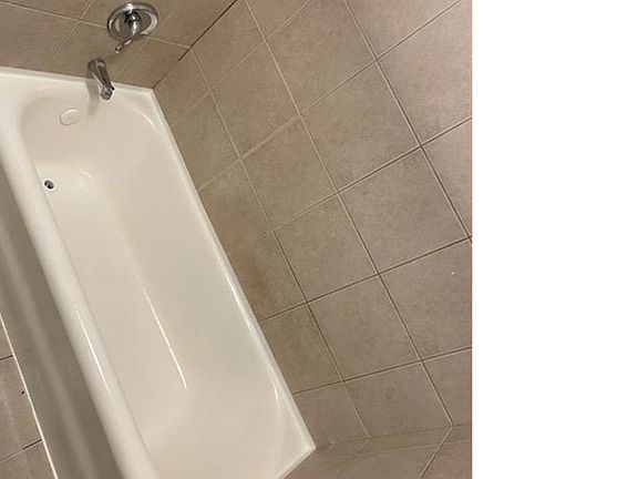 3rd image of 7831 S Essex Ave