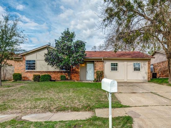 6605 Bernadine Dr Watauga Tx 76148 Zillow