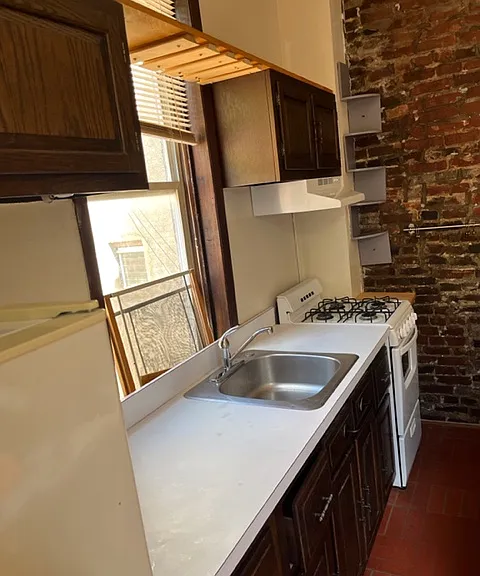 237 Christian St #3R — Photo 3