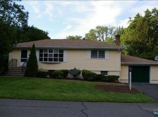 7 Valemont Rd, Montvale, NJ 07645