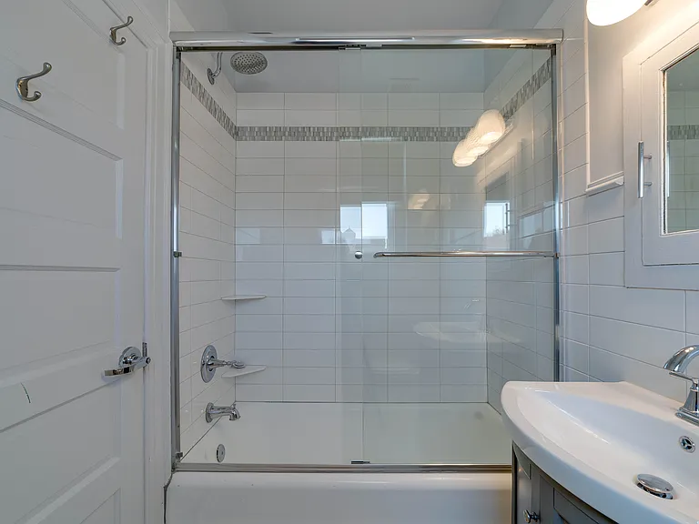 725 W Magnolia Ave #201 — Photo 17