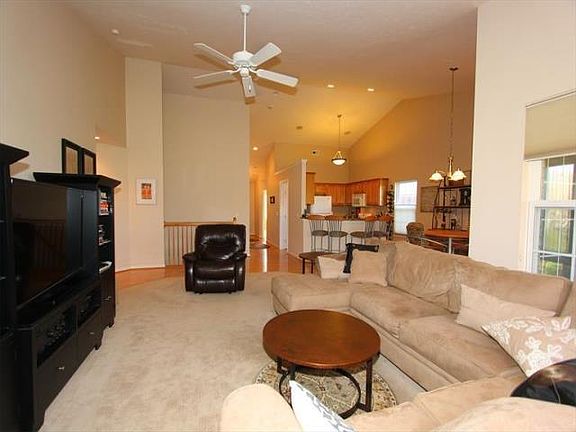 5th image of 2803 Parkwalk Dr