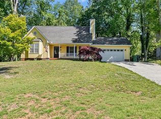 230 Country Club Rd, Mount Airy, NC 27030