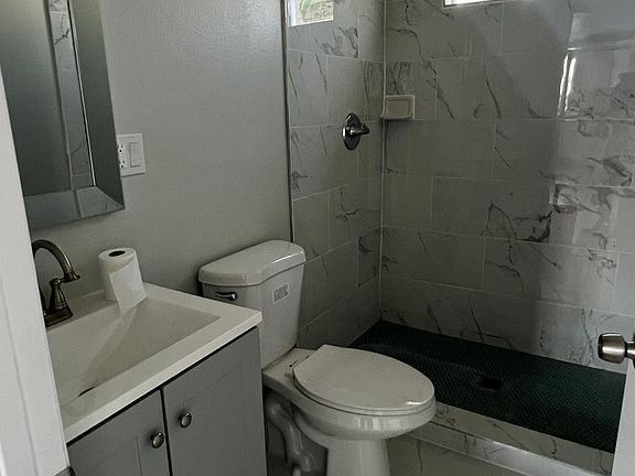 2nd image of 4250 Eugene St #1/2