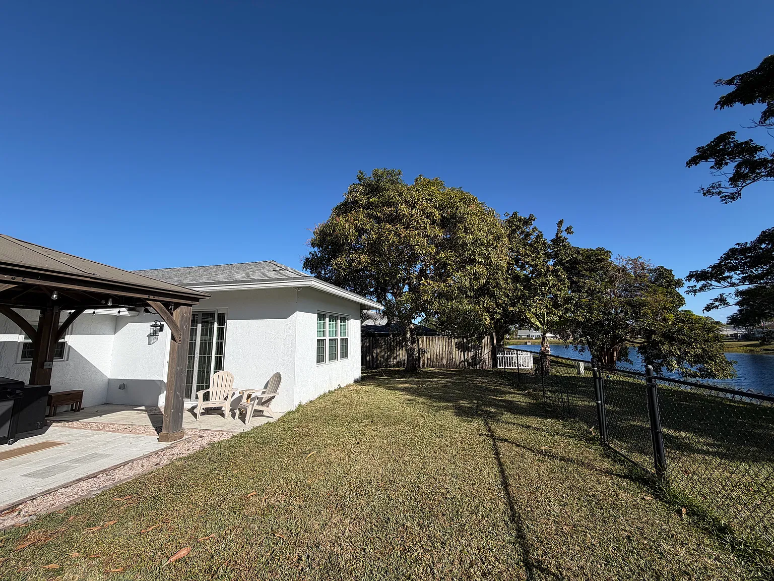 3 bed, 1500 sqft, $3,500 — Photo 3
