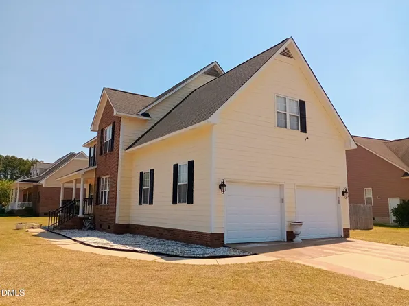 3427 Lancers Dr, Fayetteville, NC 28306