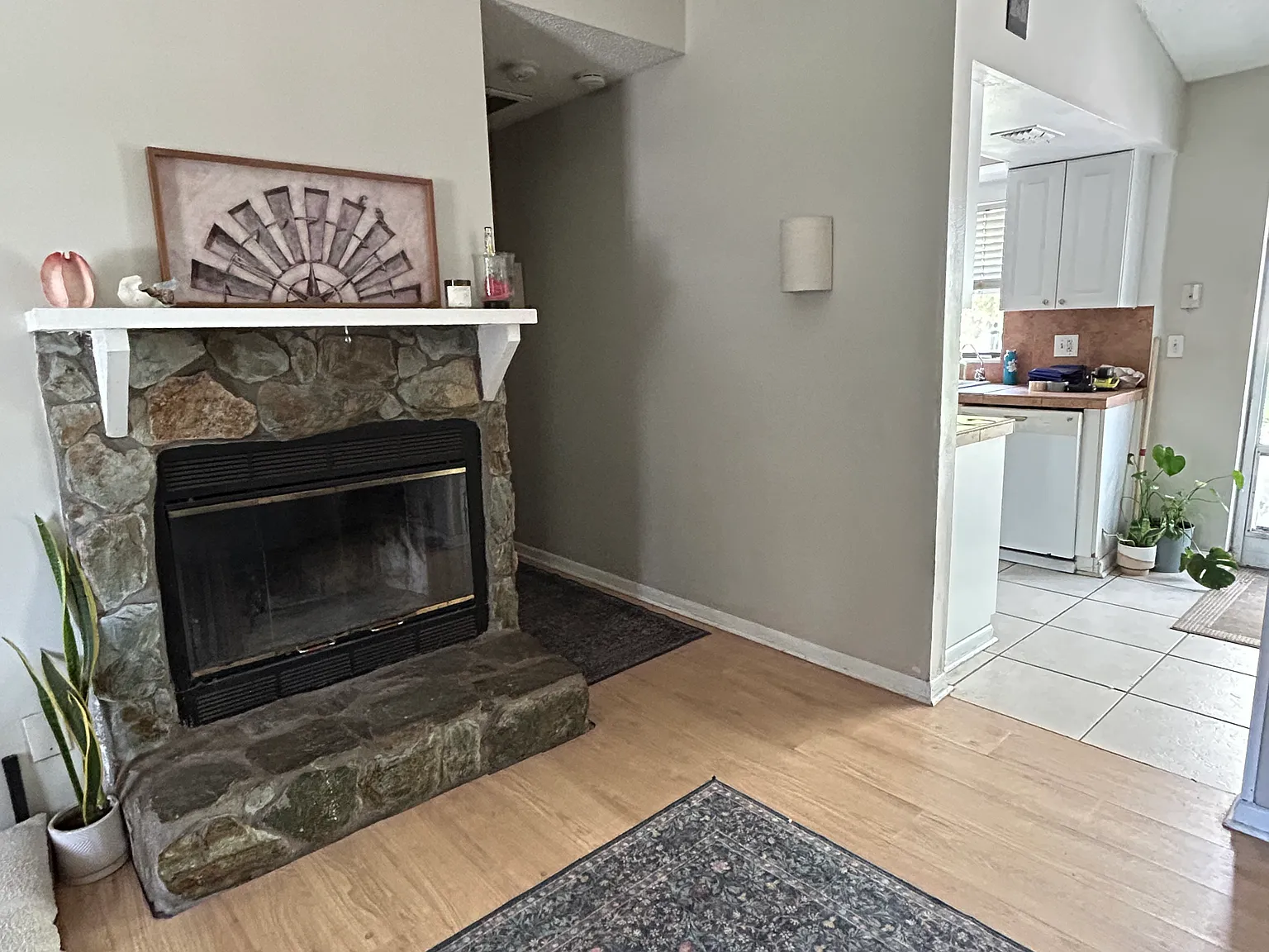 2 bed, 1100 sqft, $1,995 — Photo 3