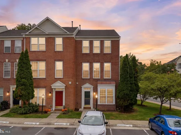 13135 Park Crescent Cir #1, Herndon, VA 20171